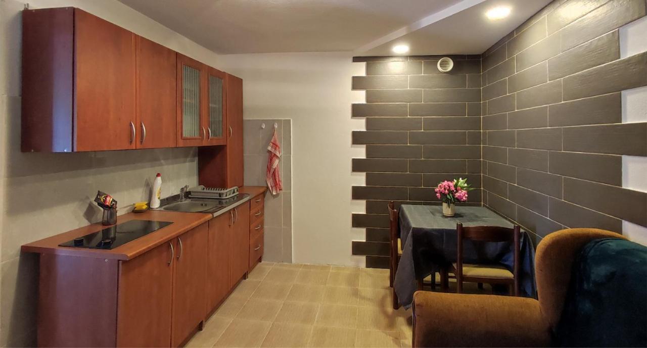 House In The Pines Villa ซูโตมอเร ภายนอก รูปภาพ
